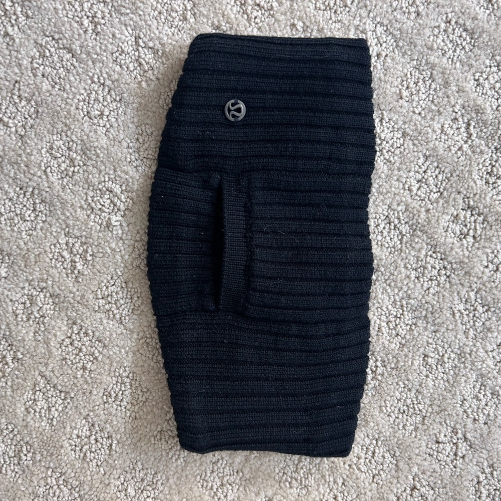 Lululemon Black Ribbed Knit Headband